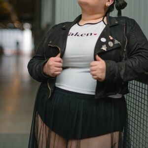 "Taken" Top - Forever 21 - 3x